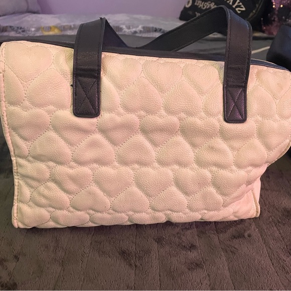 Authentic Betsy Johnson white leather heart print tote - Picture 5 of 5